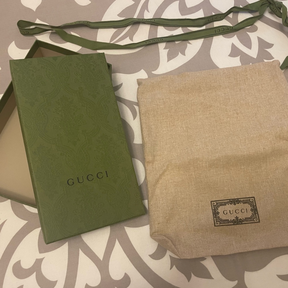Gucci Green Box with Tan Dust Bag